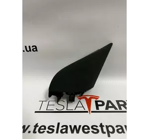 Накладка углового динамика передней двери правой Tesla Model 3, 1095686-00-F